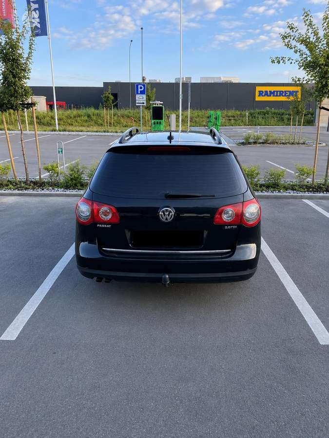 Volkswagen Passat - 4