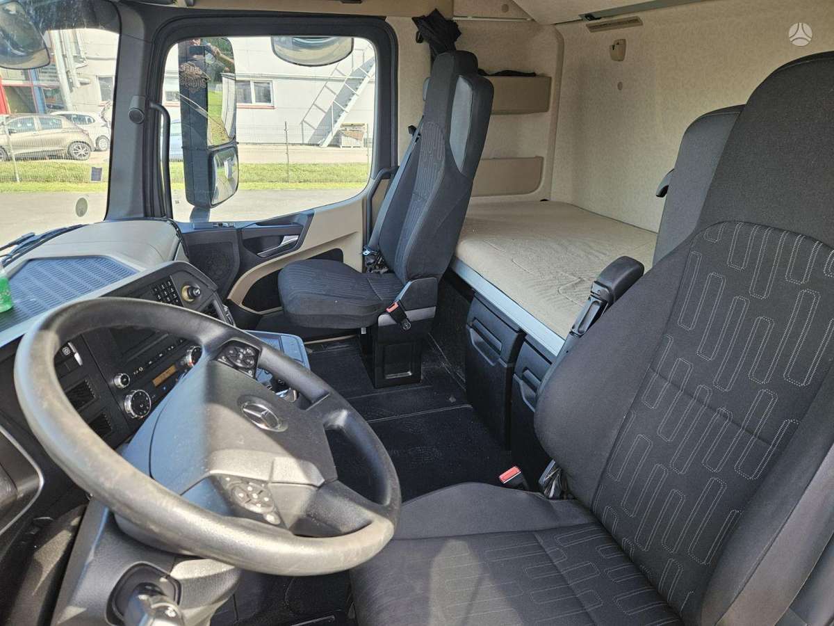 Mercedes-Benz ACTROS 1945, double sleeper