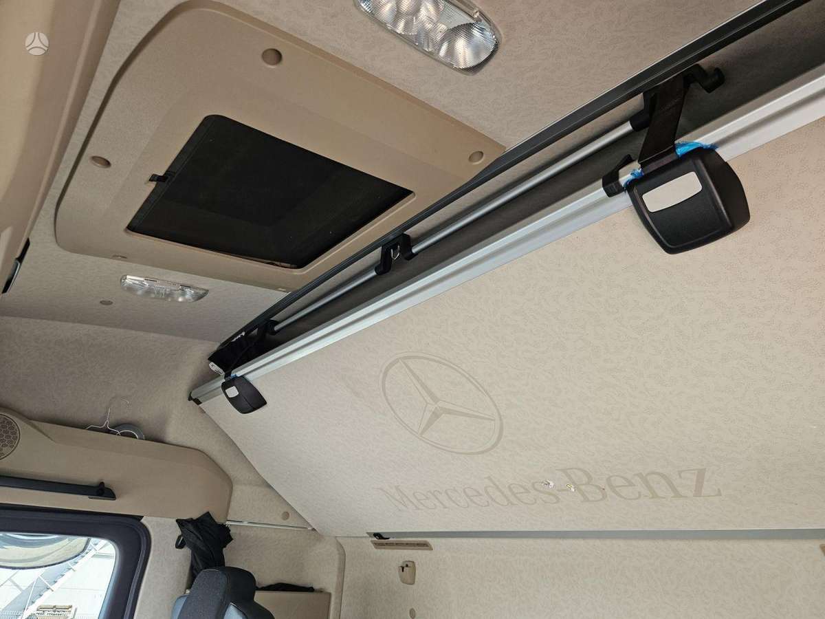 Mercedes-Benz ACTROS 1945, double sleeper