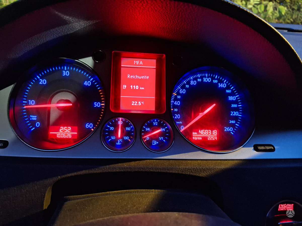Volkswagen Passat - 11