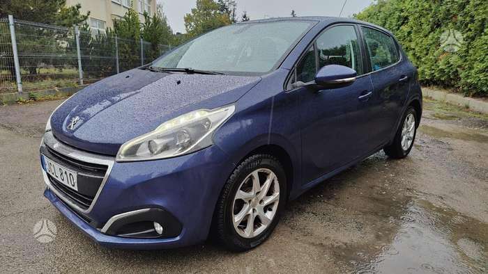 Peugeot 208, 1.2 l., hatchback