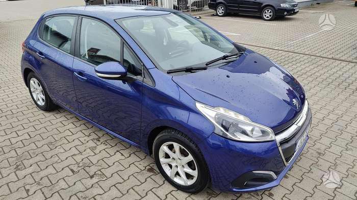 Peugeot 208, 1.2 l., hatchback