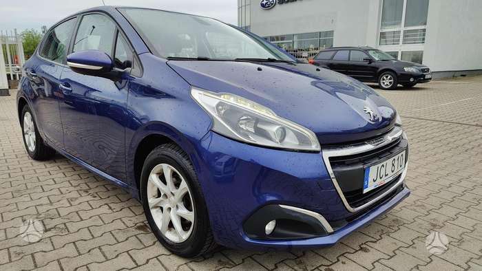 Peugeot 208, 1.2 l., hatchback