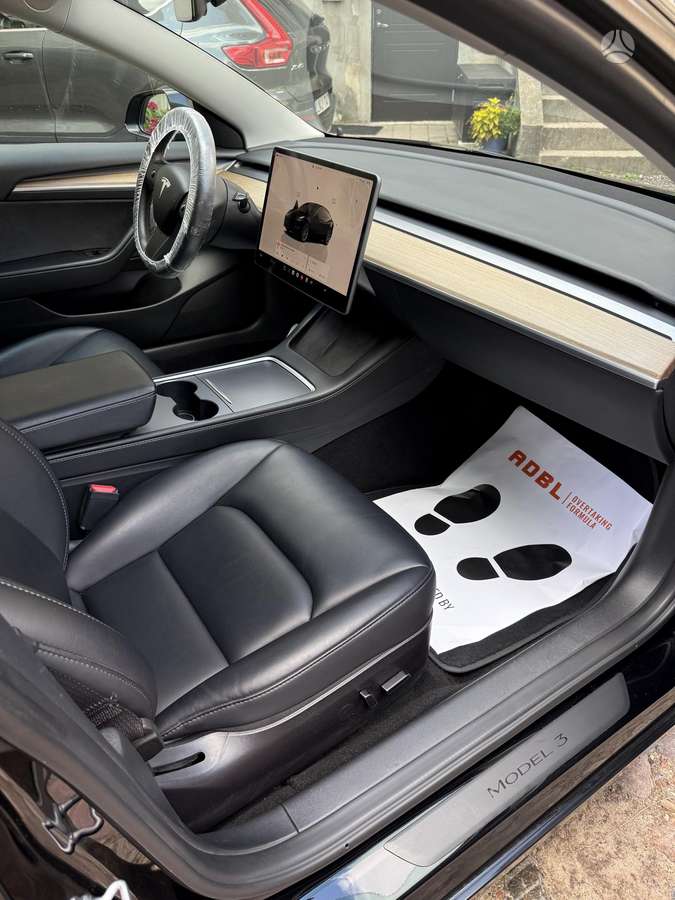Tesla Model 3, 60 кВт·ч, Седан