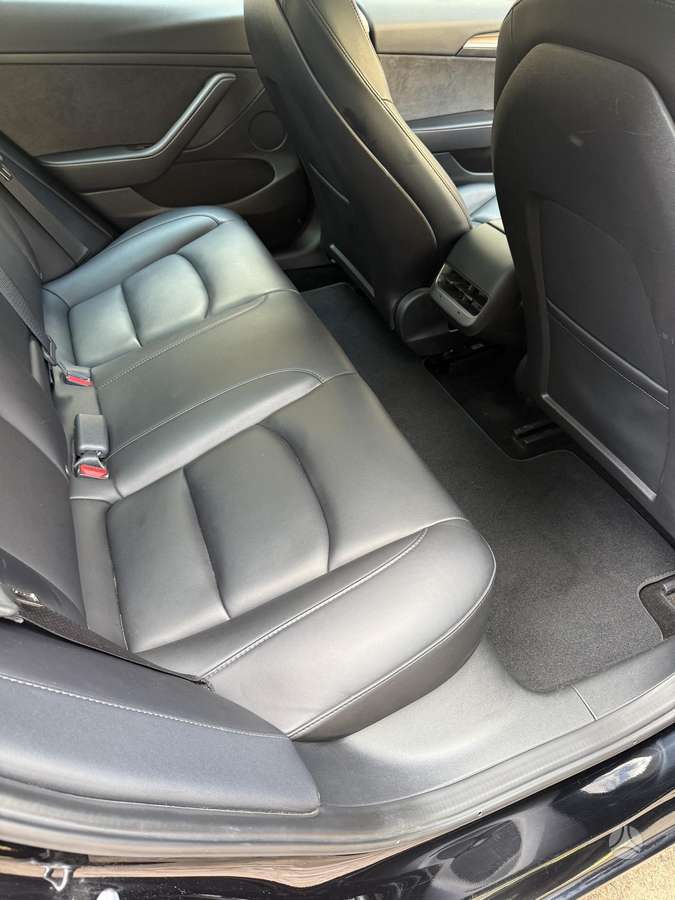 Tesla Model 3, 60 кВт·ч, Седан