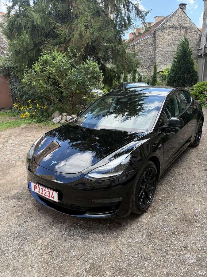 Tesla Model 3, 60 кВт·ч, Седан