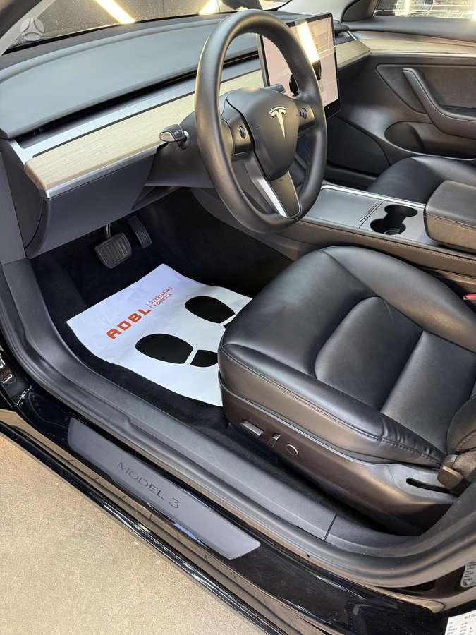 Tesla Model 3, 60 кВт·ч, Седан