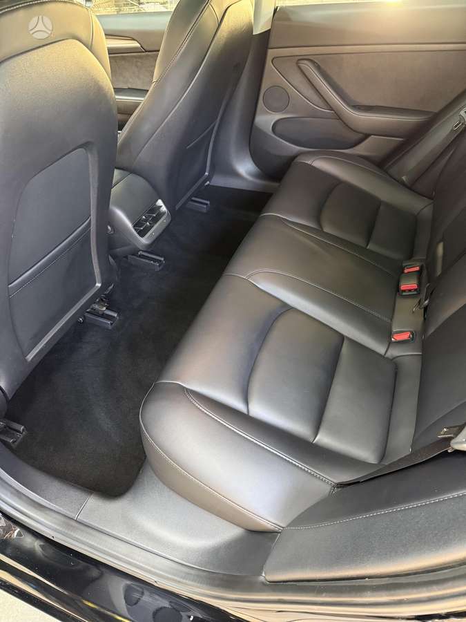 Tesla Model 3, 60 кВт·ч, Седан