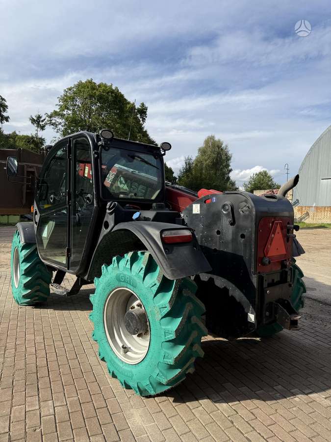 Case-IH 742 FarmLift, self-propelled loaders