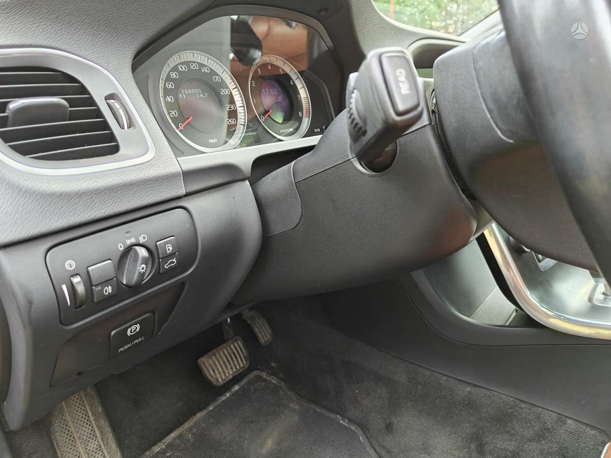 Volvo S60, 2.0 l., Седан