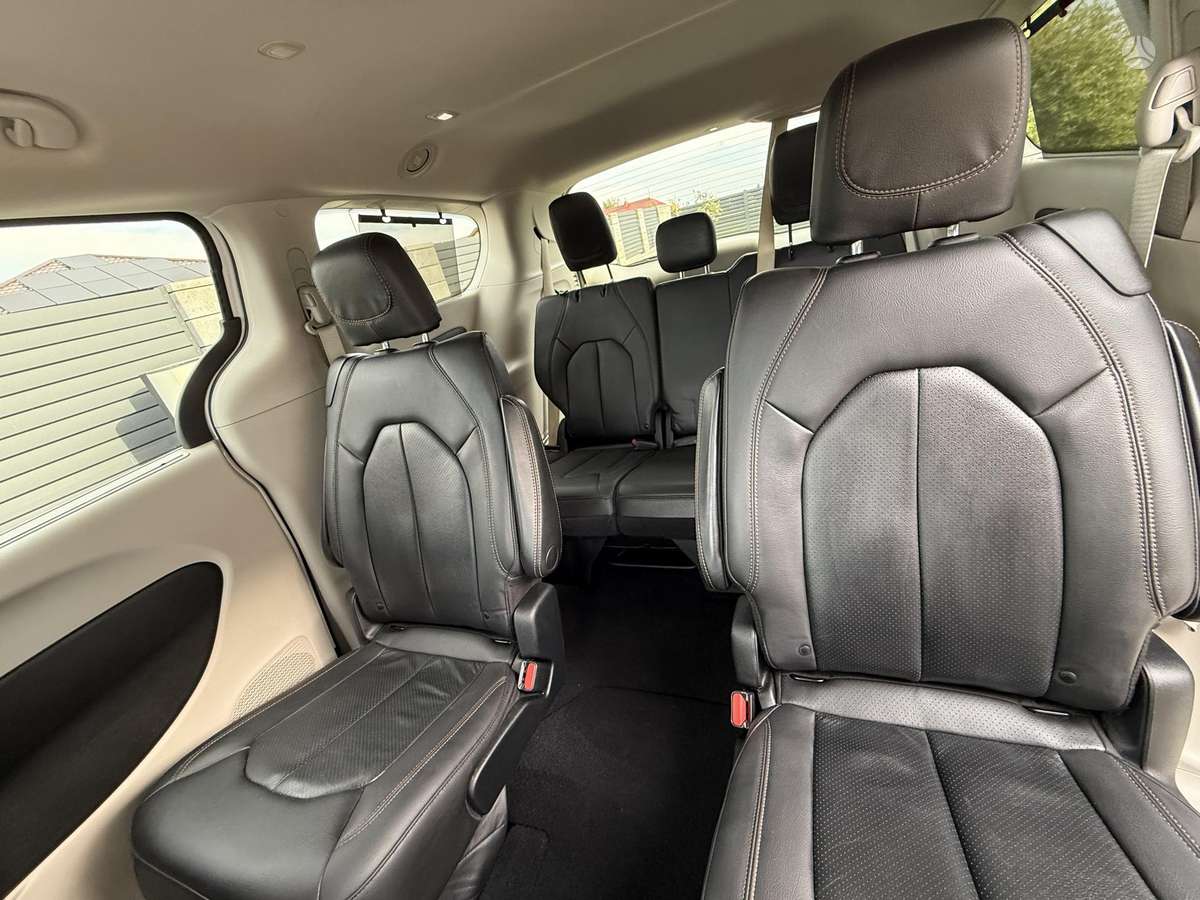 Chrysler Pacifica, 3.6 l., Универсал