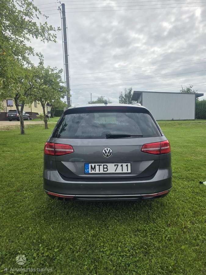 Volkswagen Passat - 2