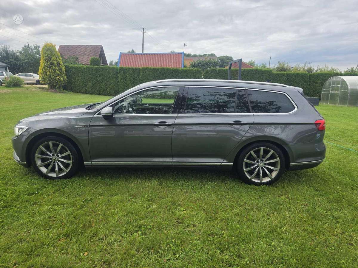 Volkswagen Passat - 4