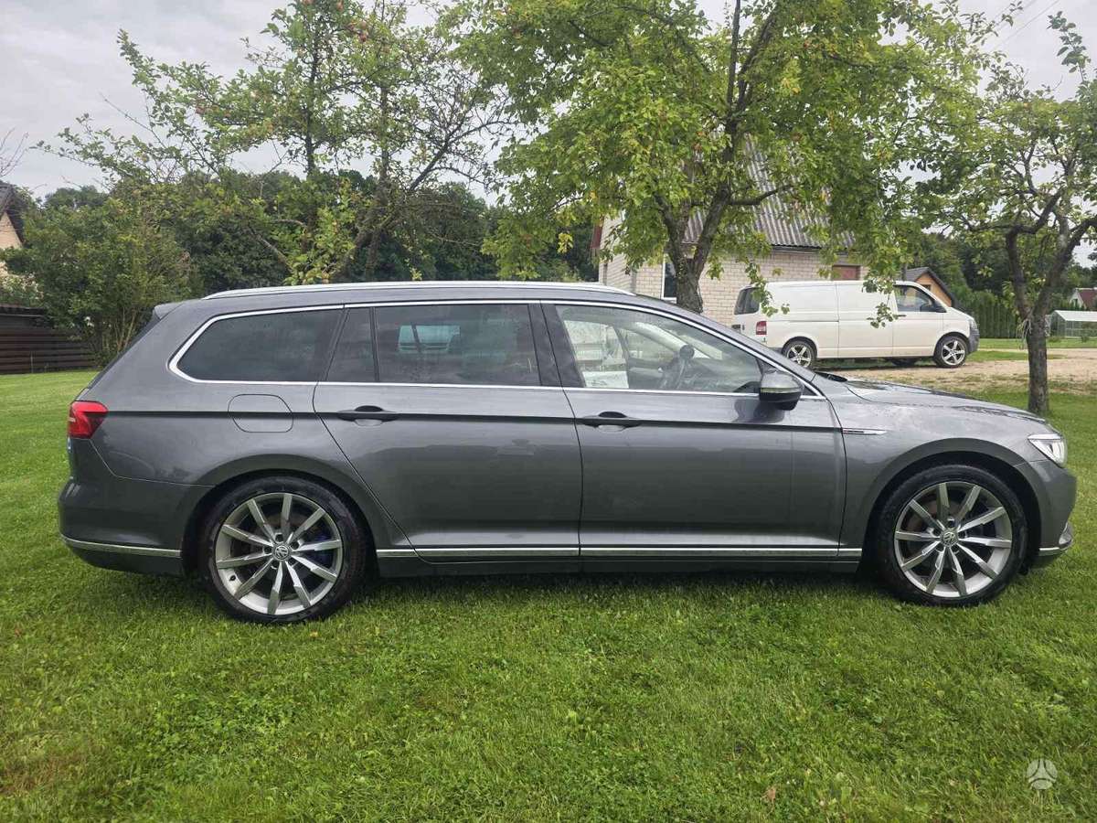 Volkswagen Passat - 5