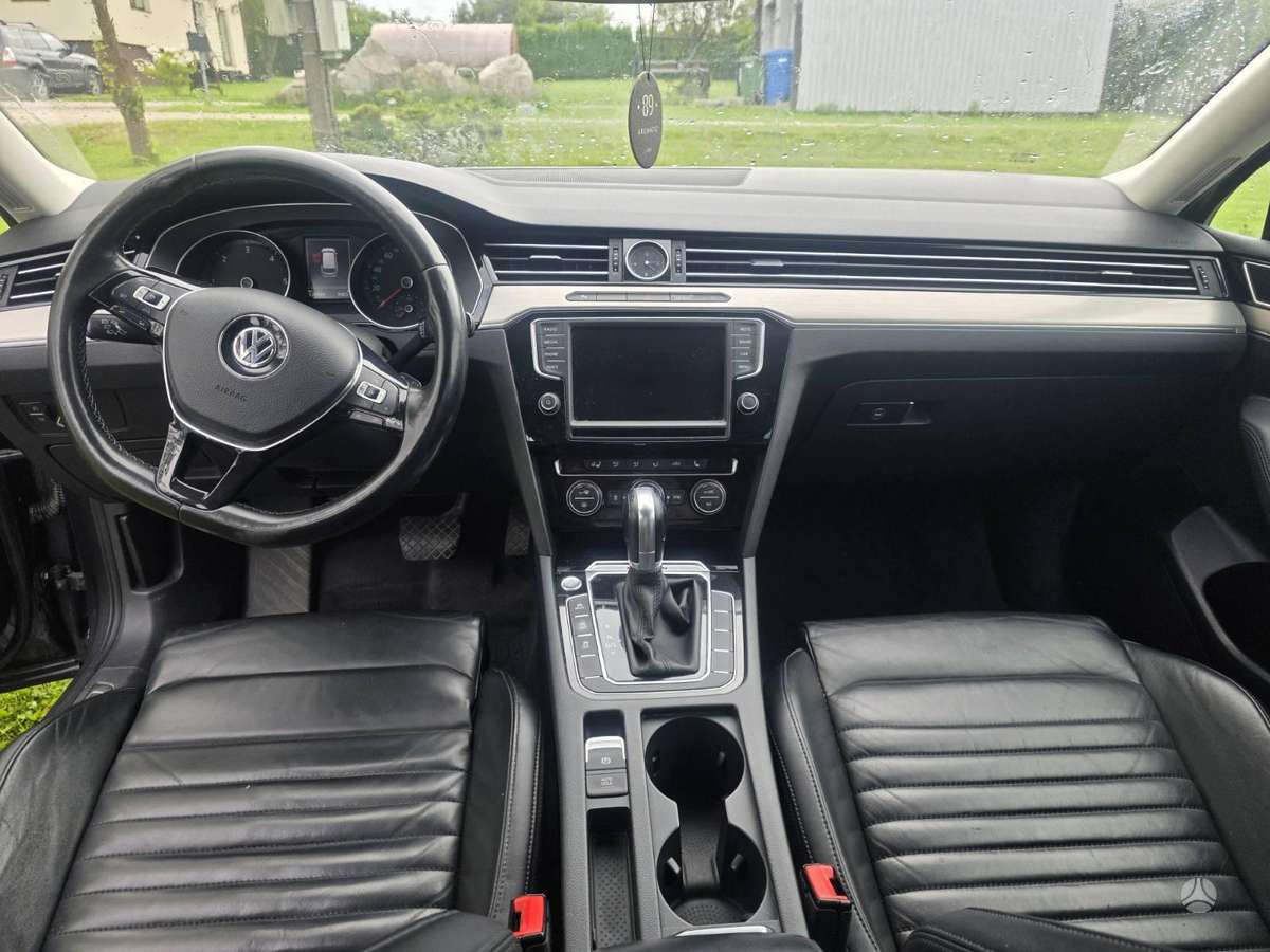 Volkswagen Passat - 6
