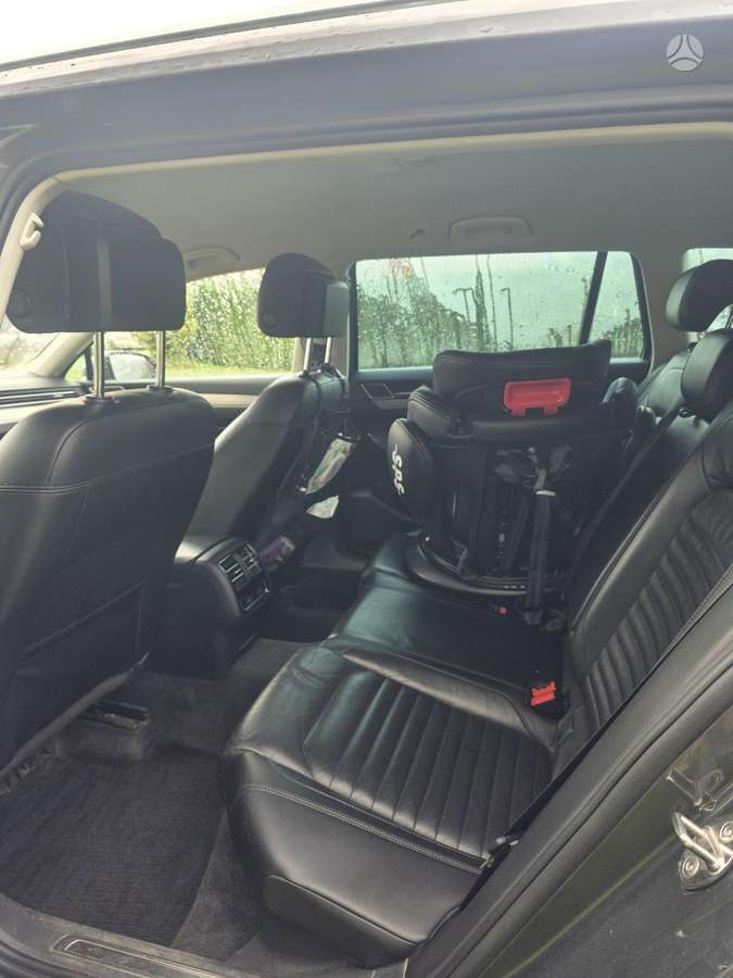 Volkswagen Passat - 8
