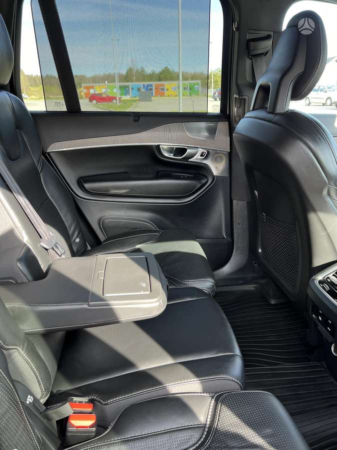 Volvo XC90 - 8