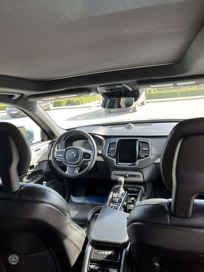 Volvo XC90 - 9