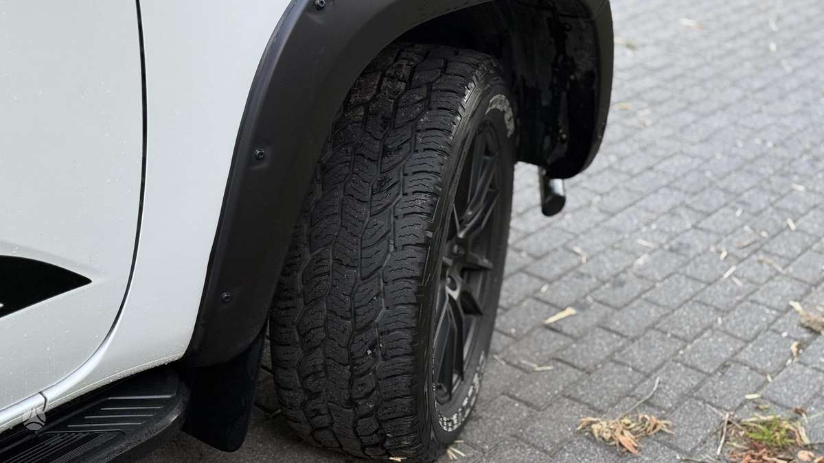 Volkswagen Amarok - 8