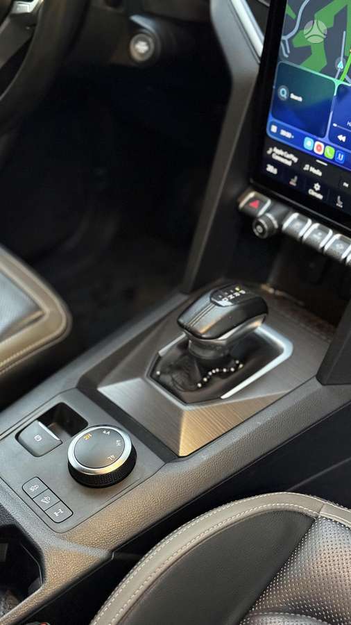 Volkswagen Amarok - 12