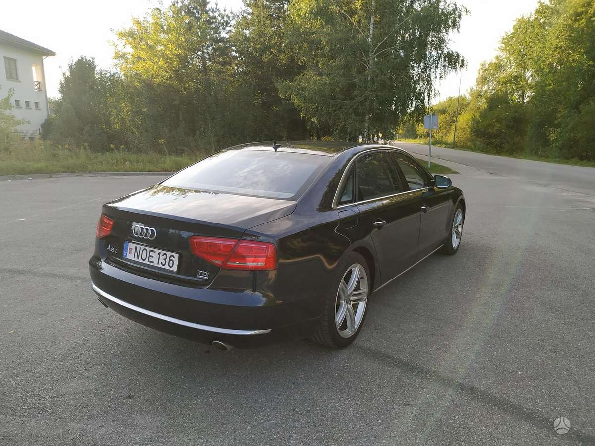 Audi A8 L, 3.0 l., Седан