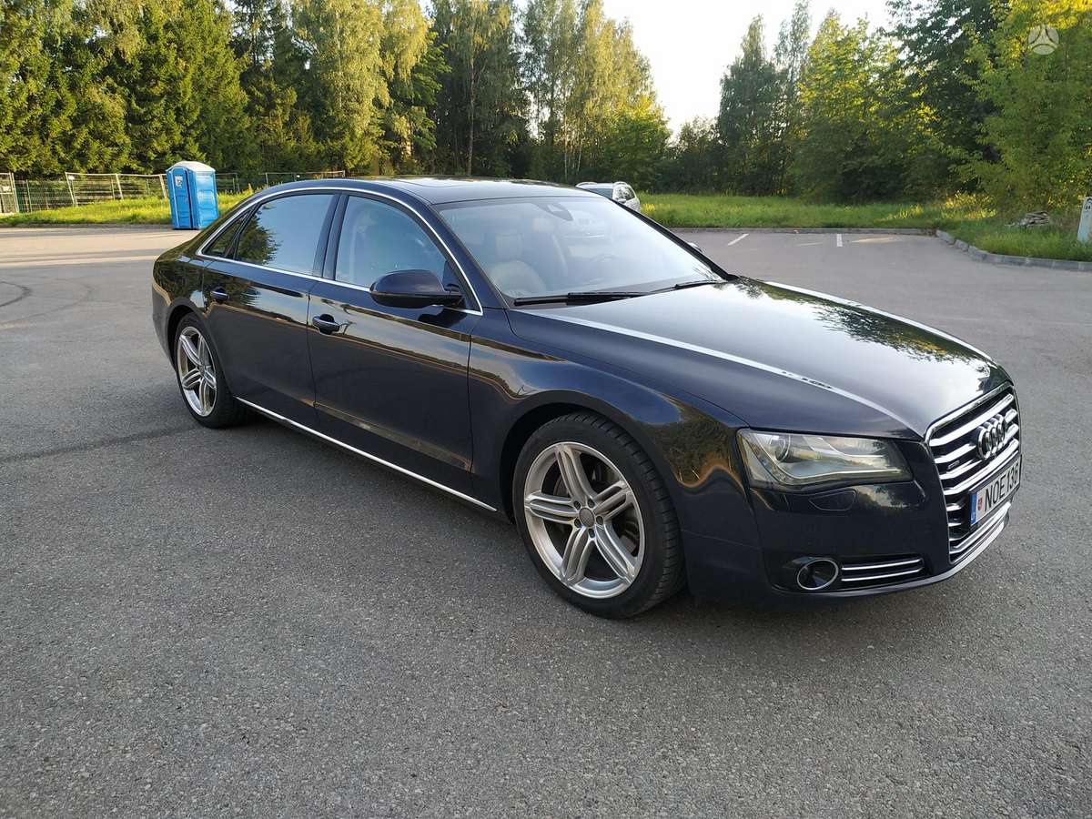 Audi A8 L, 3.0 l., Седан