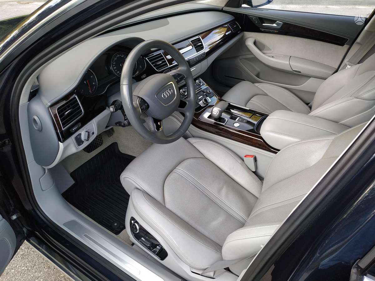 Audi A8 L, 3.0 l., Седан