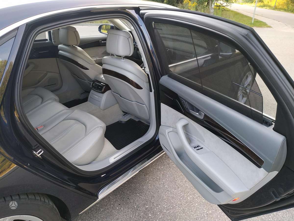 Audi A8 L, 3.0 l., Седан