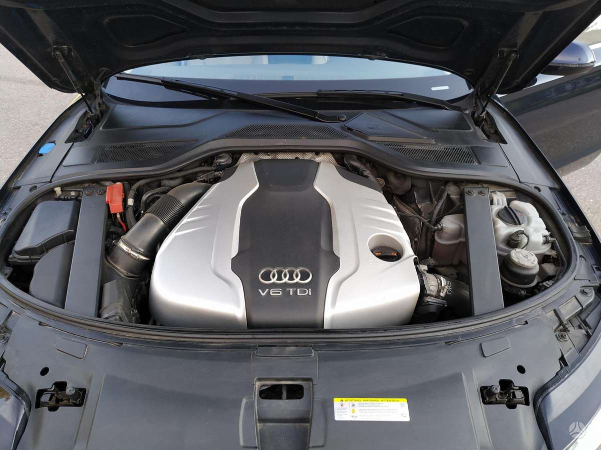 Audi A8 L, 3.0 l., Седан