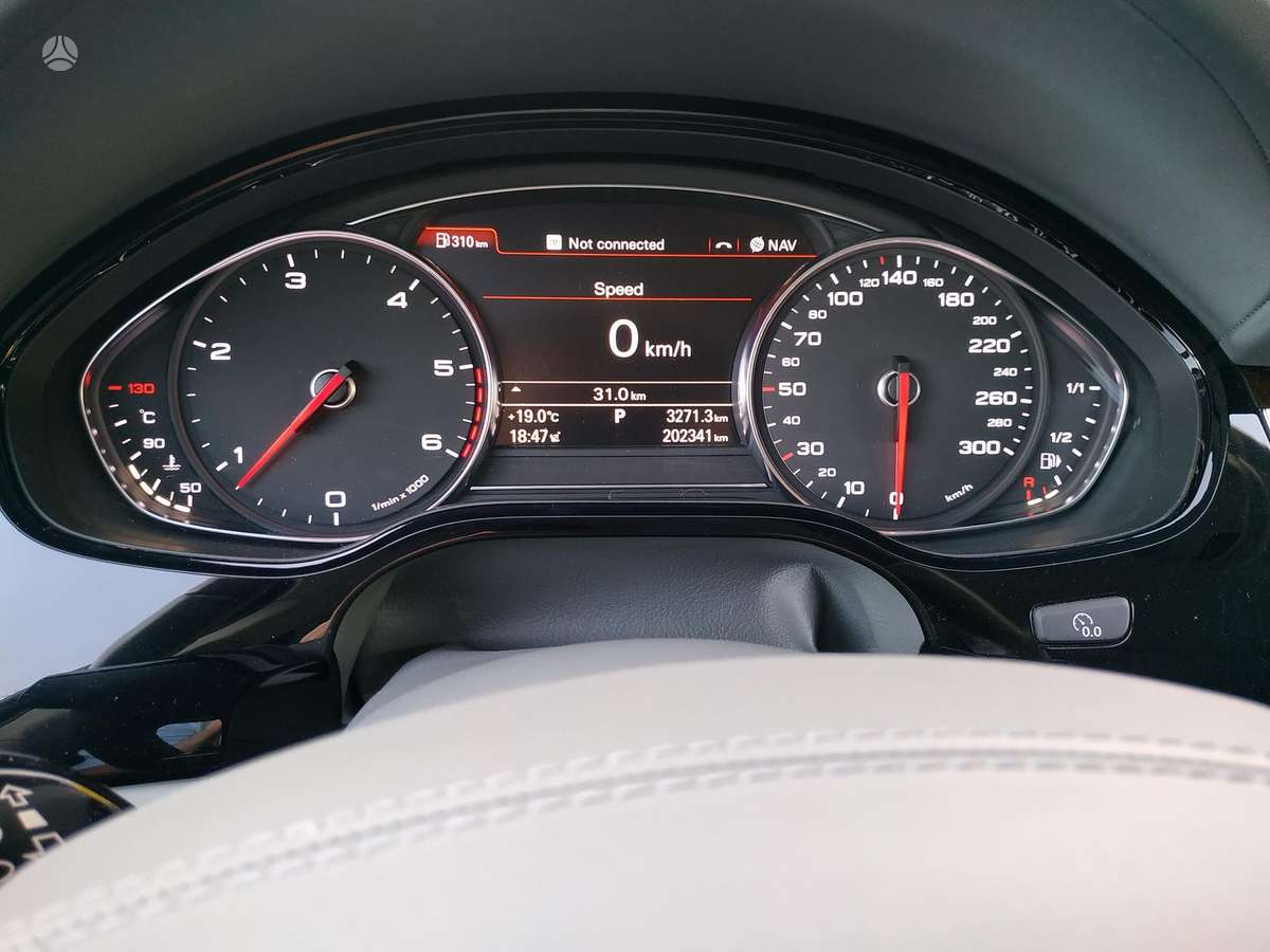 Audi A8 L, 3.0 l., Седан
