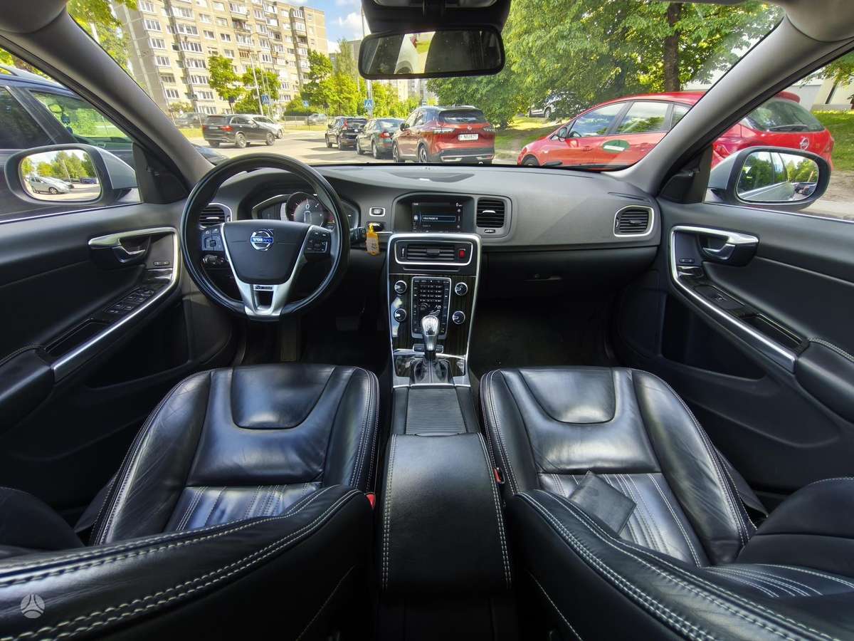 Volvo V60 - 11