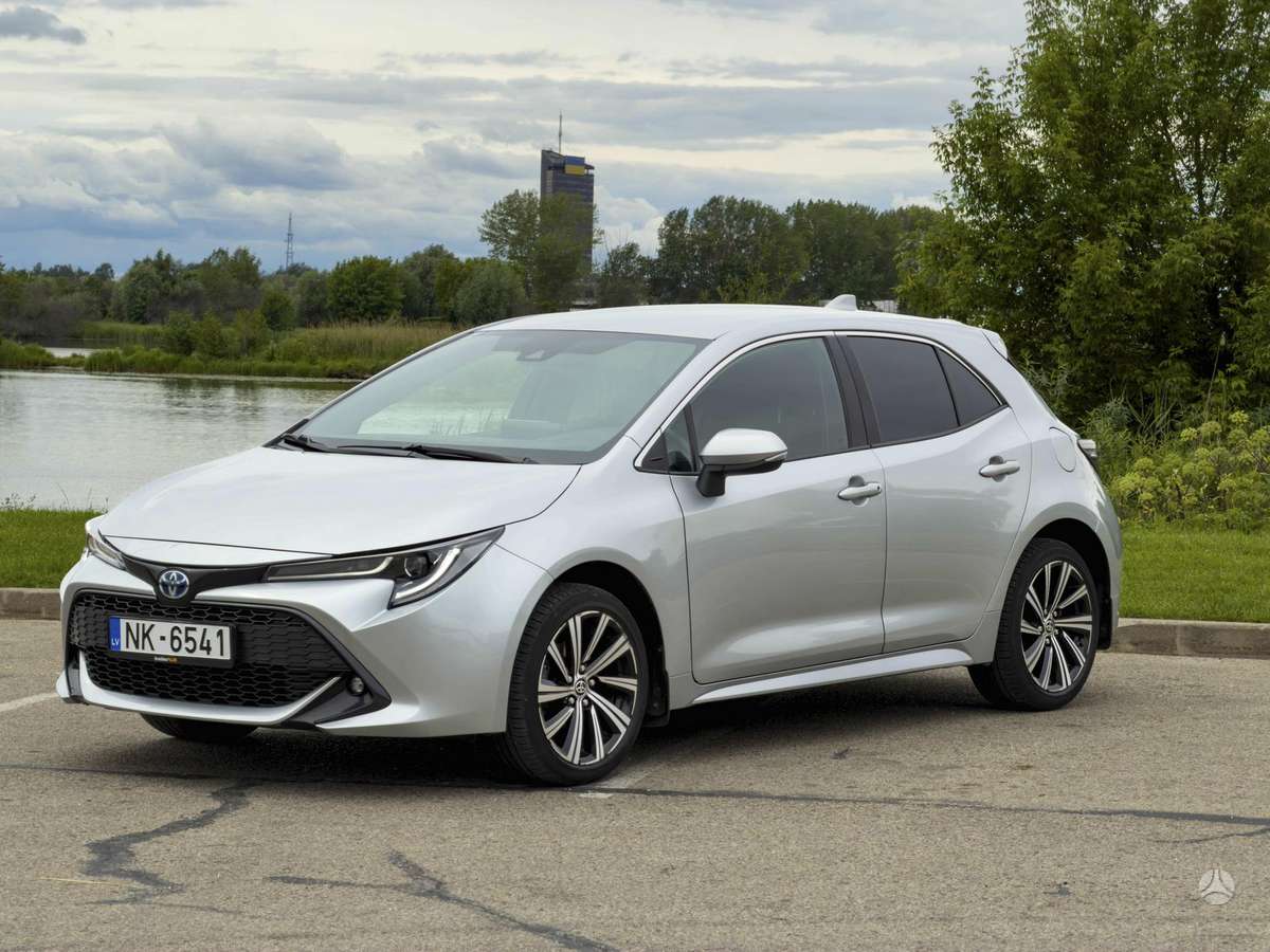 Toyota Corolla - 4