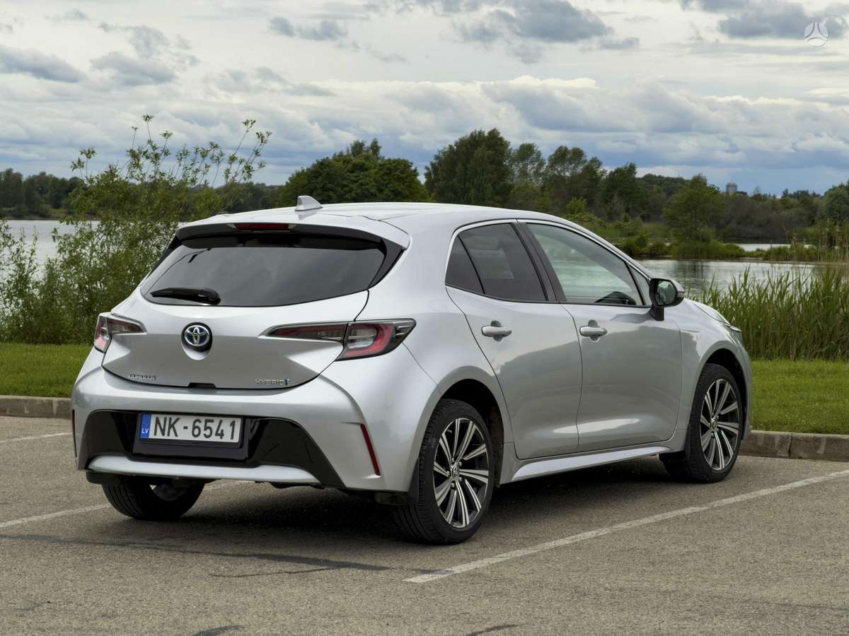 Toyota Corolla - 5