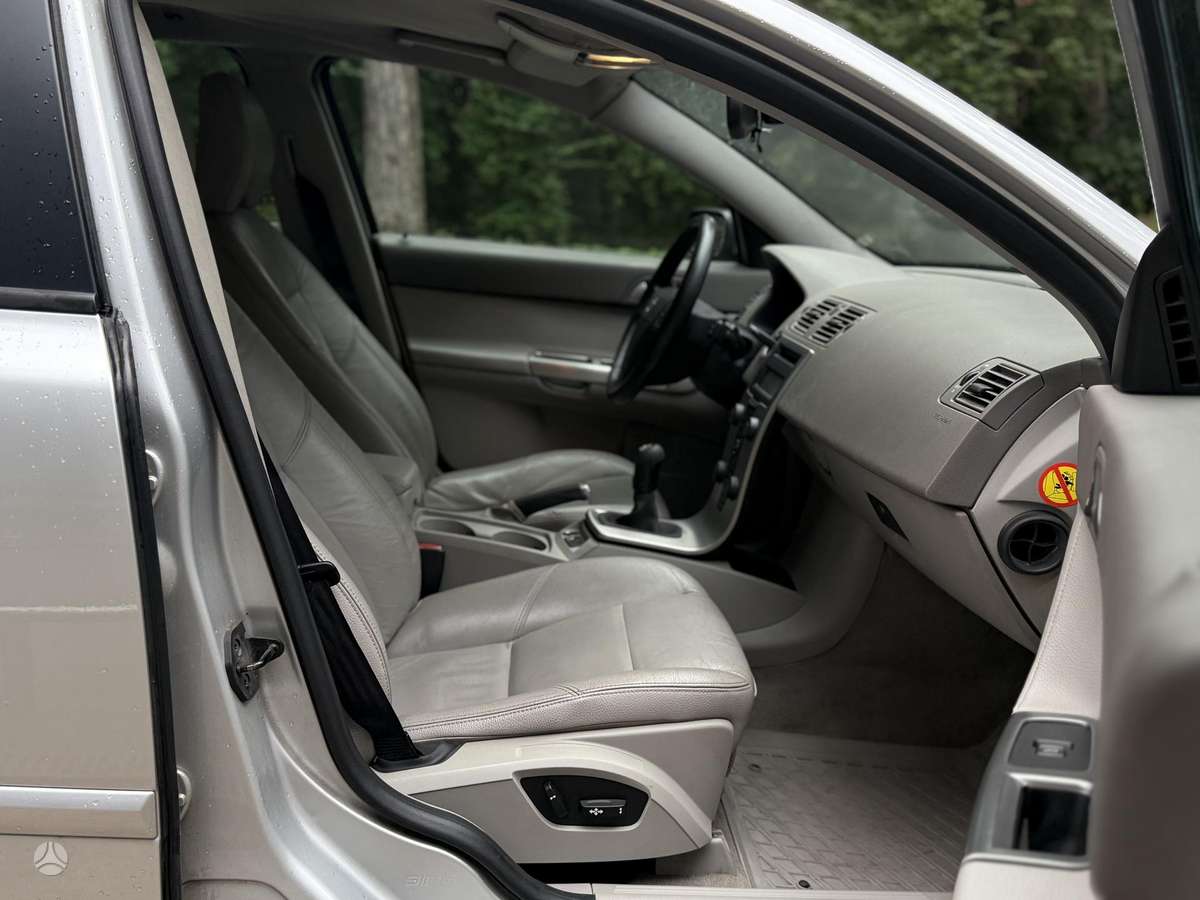 Volvo V50, 2.4 l., Универсал