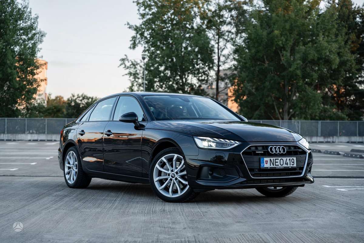 Audi A4, 2.0 l., Седан