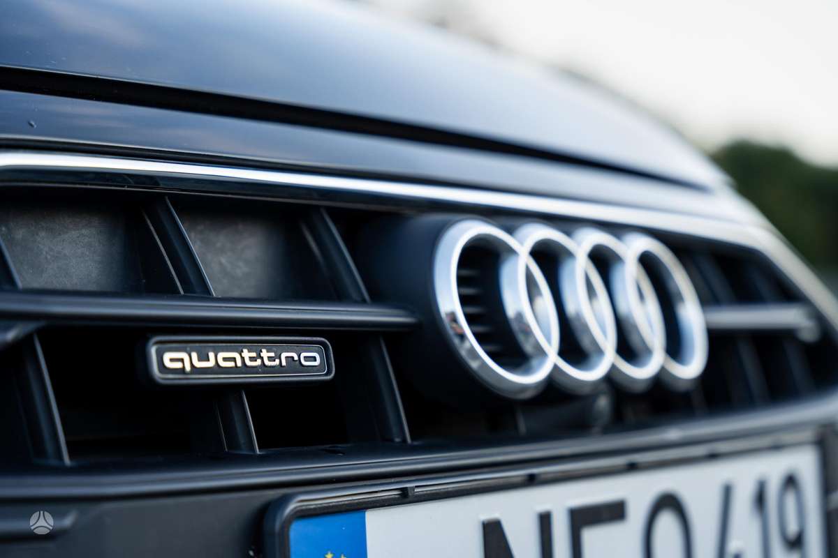 Audi A4, 2.0 l., Седан