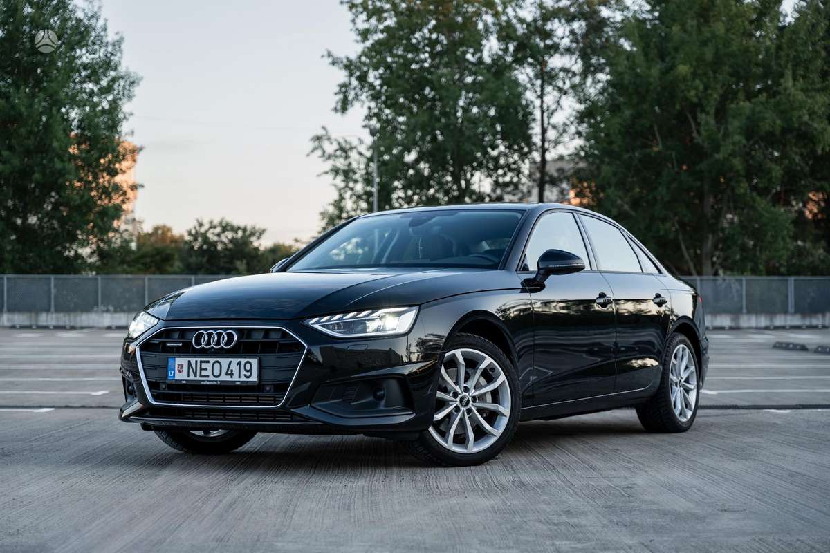 Audi A4, 2.0 l., Седан