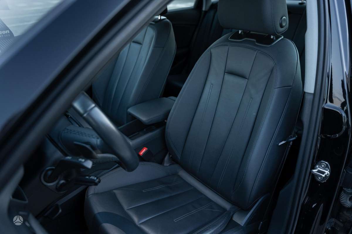 Audi A4, 2.0 l., Седан