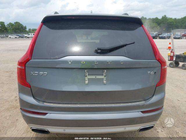 Volvo XC90 - 9