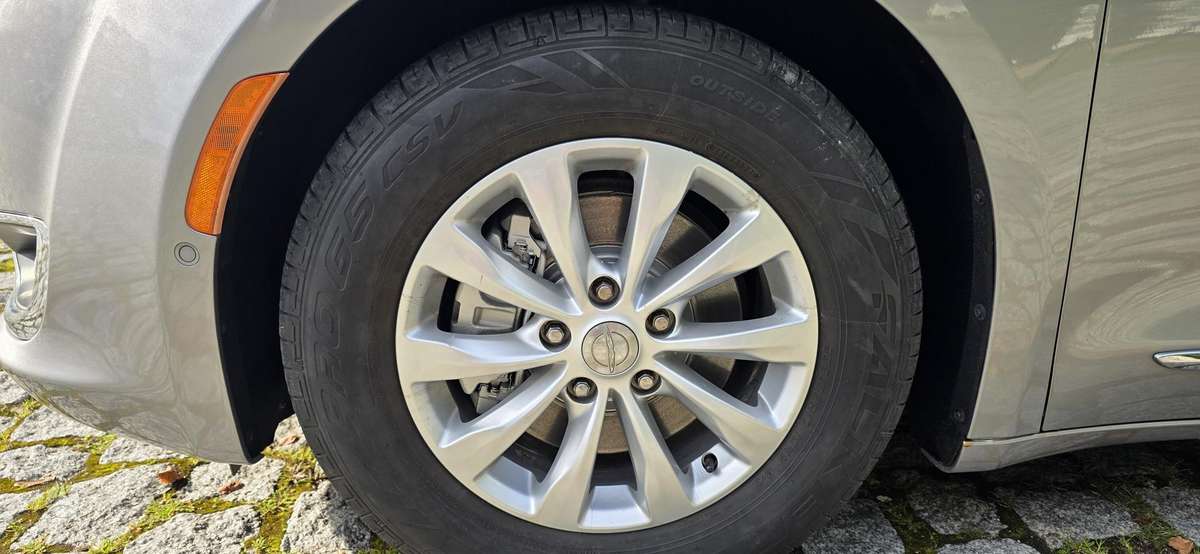 Chrysler Pacifica, 3.6 l., Минивэн