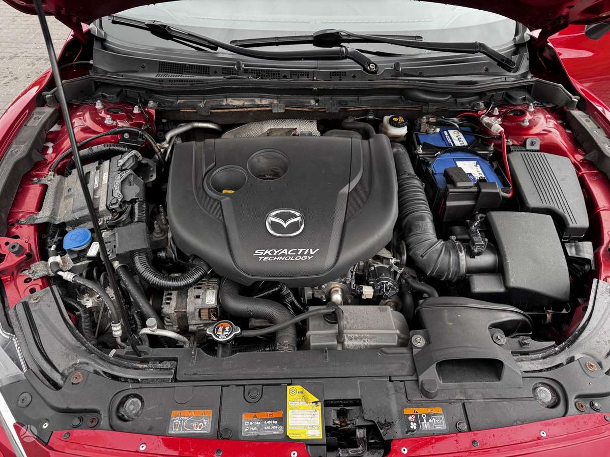 Mazda 6, 2.2 l., Седан