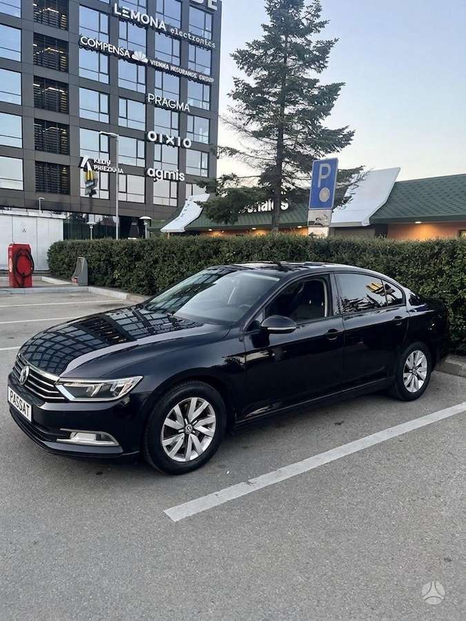 Volkswagen Passat - 4