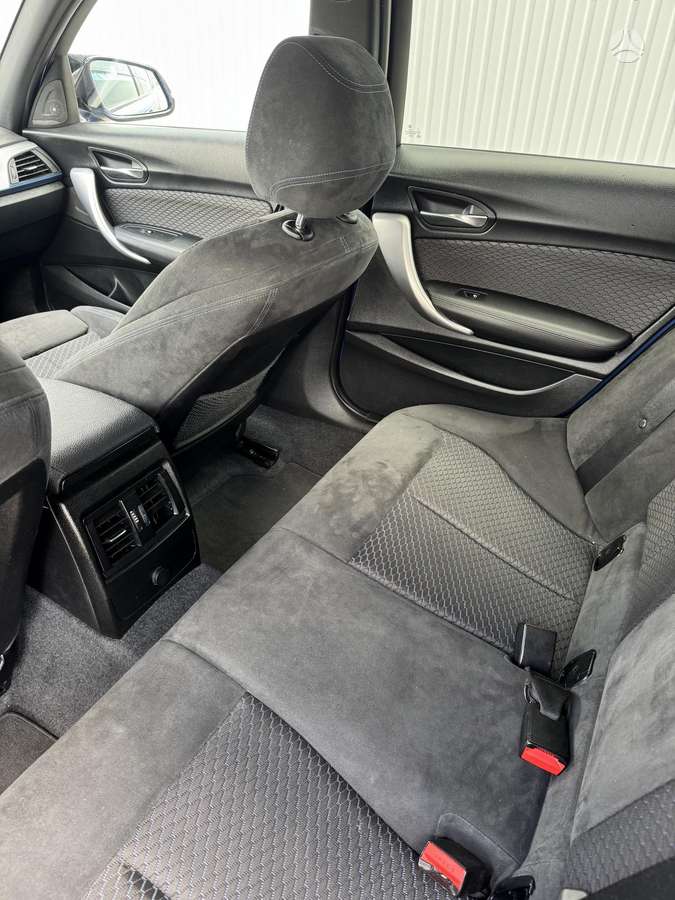 BMW 125, 2.0 l., hatchback
