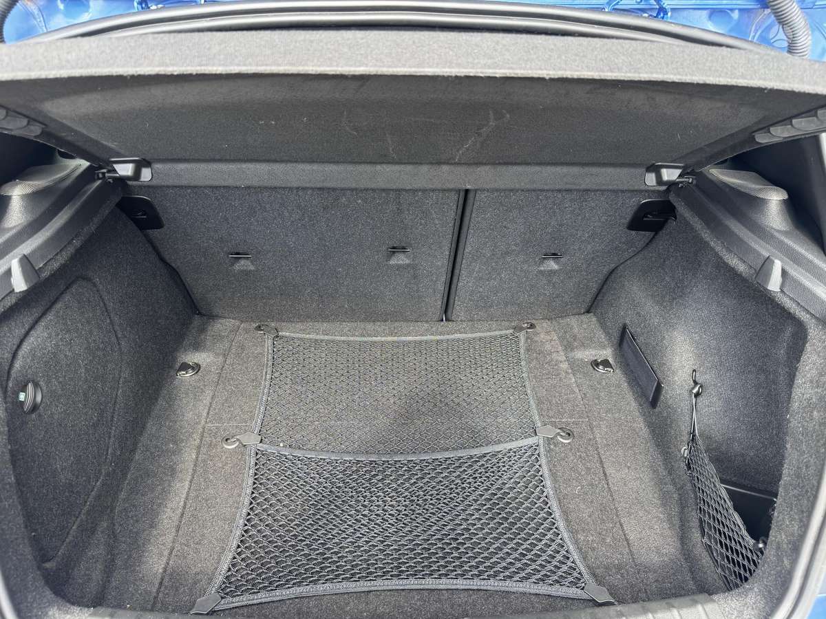 BMW 125, 2.0 l., hatchback