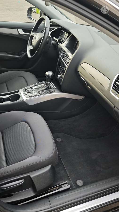 Audi A4, 1.8 l., universalas