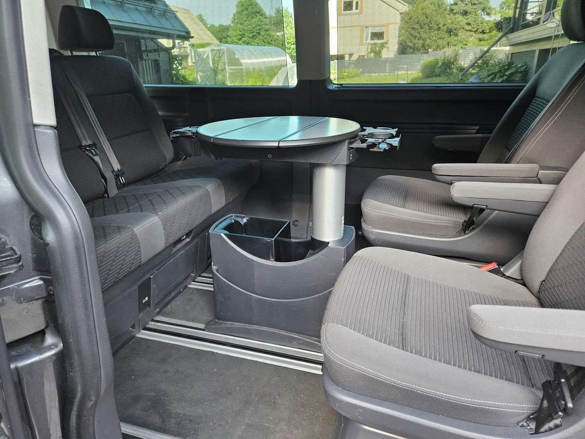 Volkswagen Multivan, 2.0 l., Минивэн