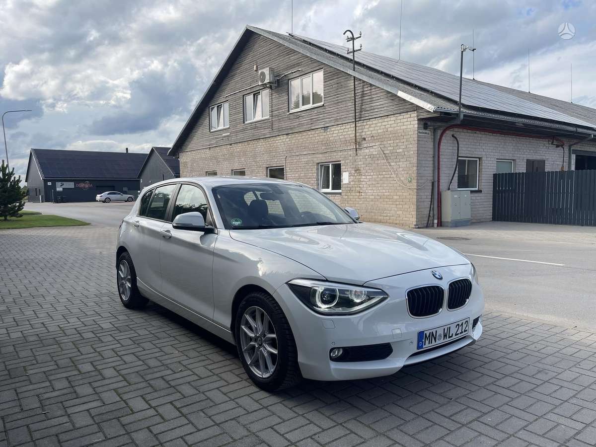 BMW 116, 2.0 l., hatchback