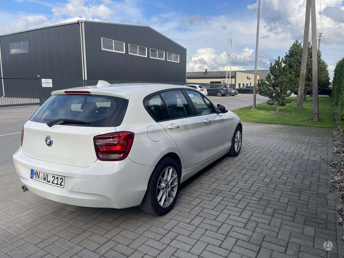 BMW 116, 2.0 l., Хэтчбек