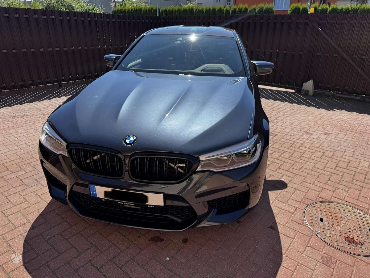 BMW M5, 4.4 l., Седан