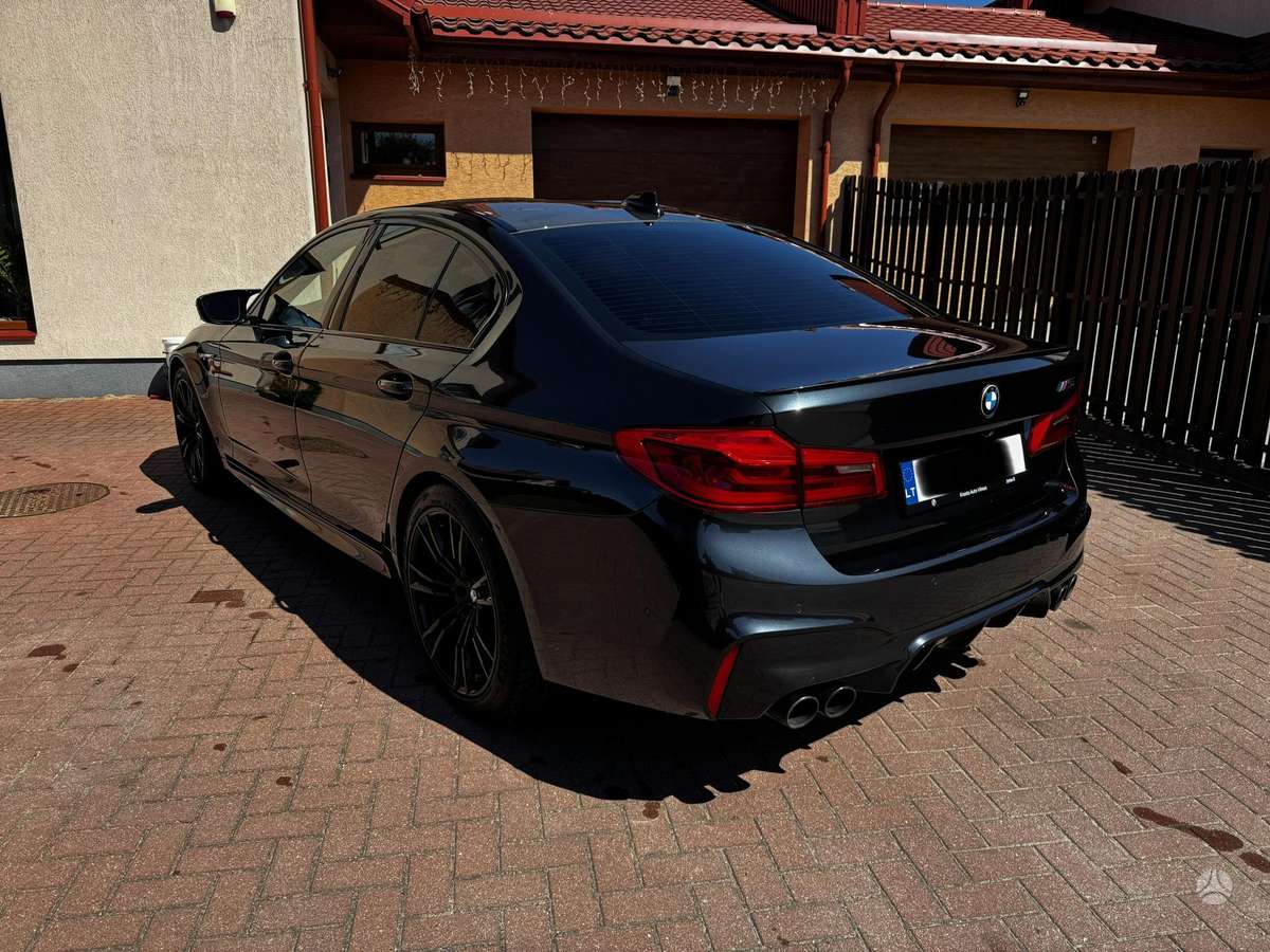 BMW M5, 4.4 l., Седан